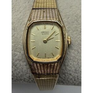 Seiko 2C20-5569 New Battery Ladies Watch 16MM 6.25" Vintage Gold Tone Scratched